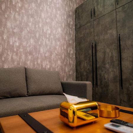 Hotel Serviced Apartments Top One Infinity Pool With View Of 360 Degree Phnom Penh Extérieur photo
