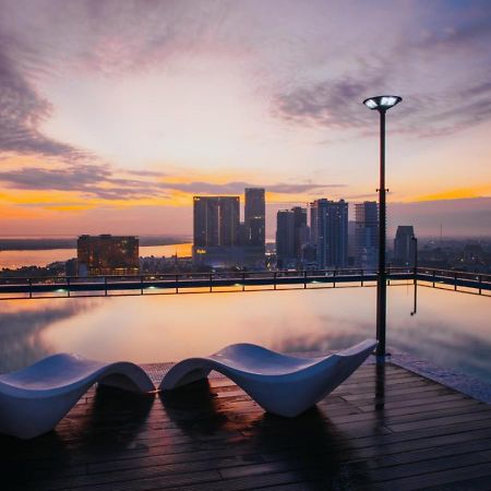 Hotel Serviced Apartments Top One Infinity Pool With View Of 360 Degree Phnom Penh Extérieur photo