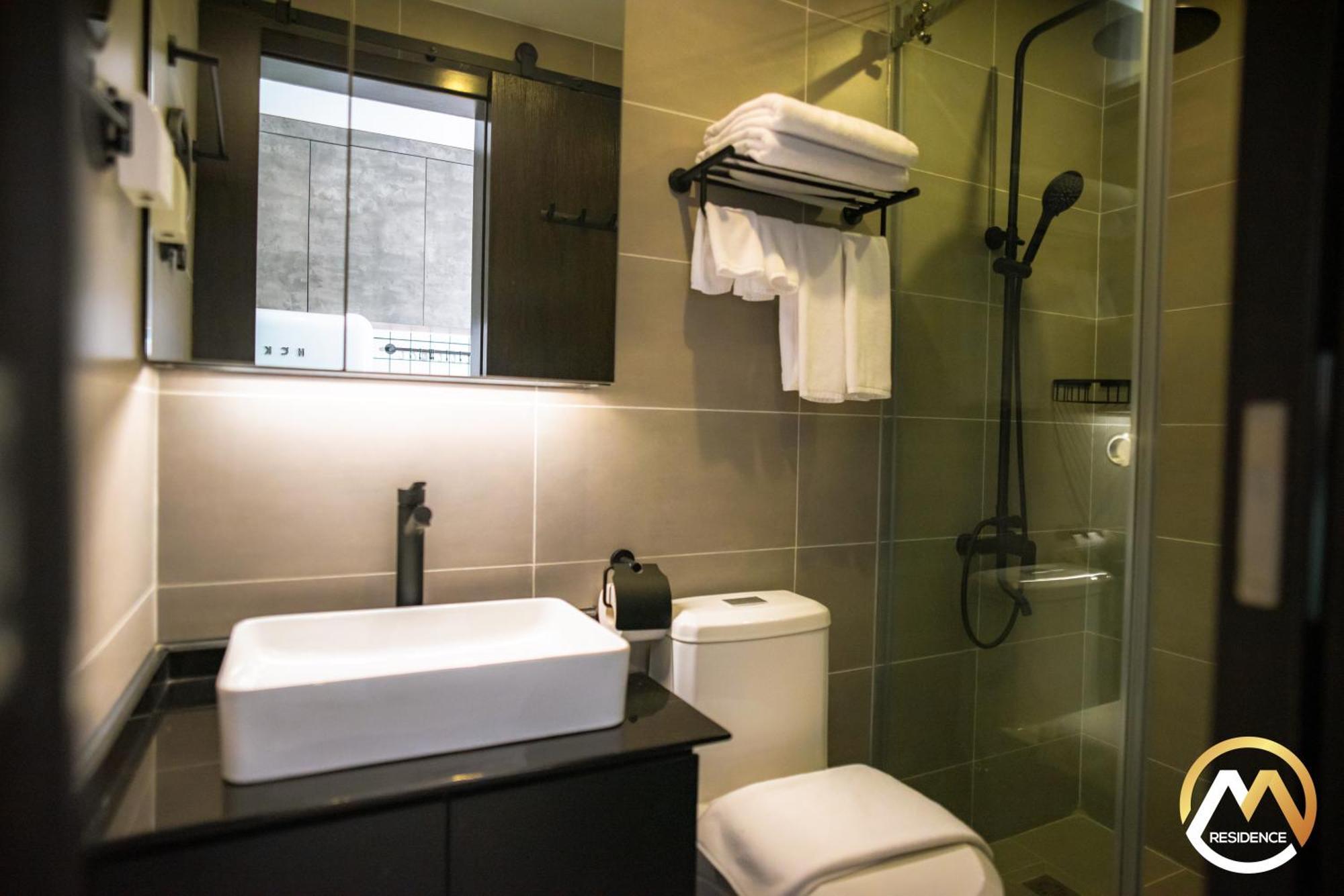 Hotel Serviced Apartments Top One Infinity Pool With View Of 360 Degree Phnom Penh Extérieur photo